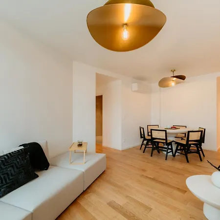 Pink House Beautiful 2 Bedroom Flat In Center Apartment Lisbon