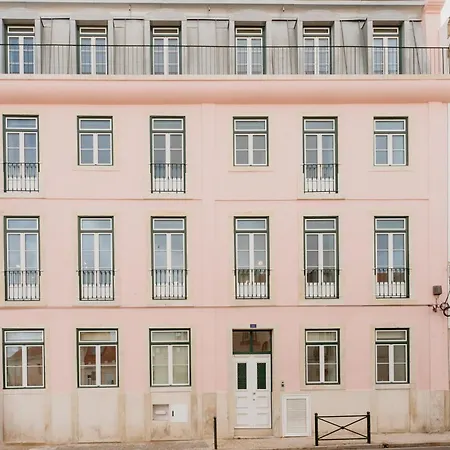 Pink House Beautiful 2 Bedroom Flat In Center Apartment