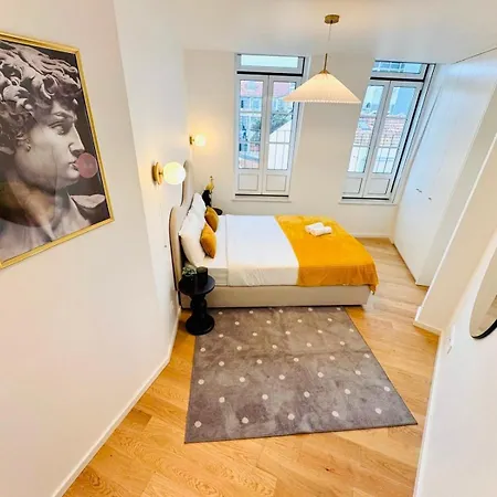 Pink House Beautiful 2 Bedroom Flat In Center *