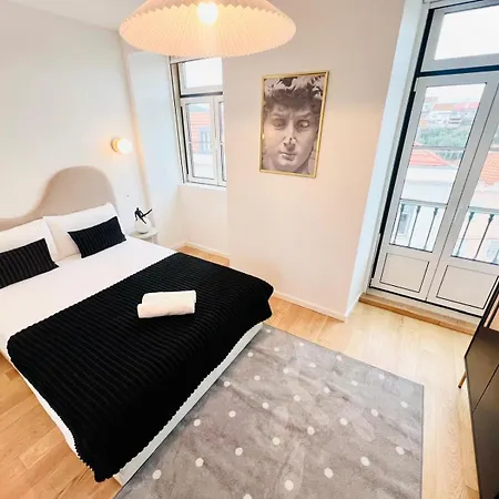 Appartement Pink House Beautiful 2 Bedroom Flat In Center Lissabon