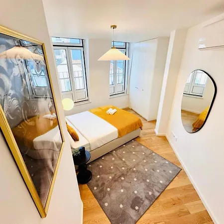 Pink House Beautiful 2 Bedroom Flat In Center